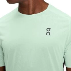 On | Men's Performance-T - Creek -sportswear 102.01016 M On Performance T frontdetail