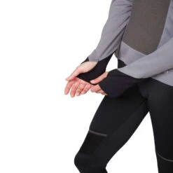 On | Women's Weather Shirt -sportswear 20300077 F onrunning weathershirt thumbloops