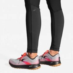 Brooks | Women's Switch Hybrid Tight -sportswear 221505 001 D3 Switch Hybrid Tight