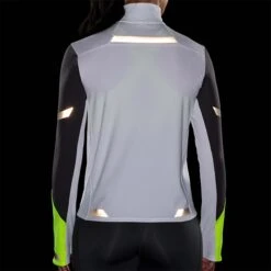 Brooks | Women's Run Visible 1/2 Zip -sportswear 221564134 W Brooks RunVisible12Zip backdark