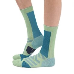 On | Men's Performance High Sock -sportswear 364.00837 On PerformanceHighSock side