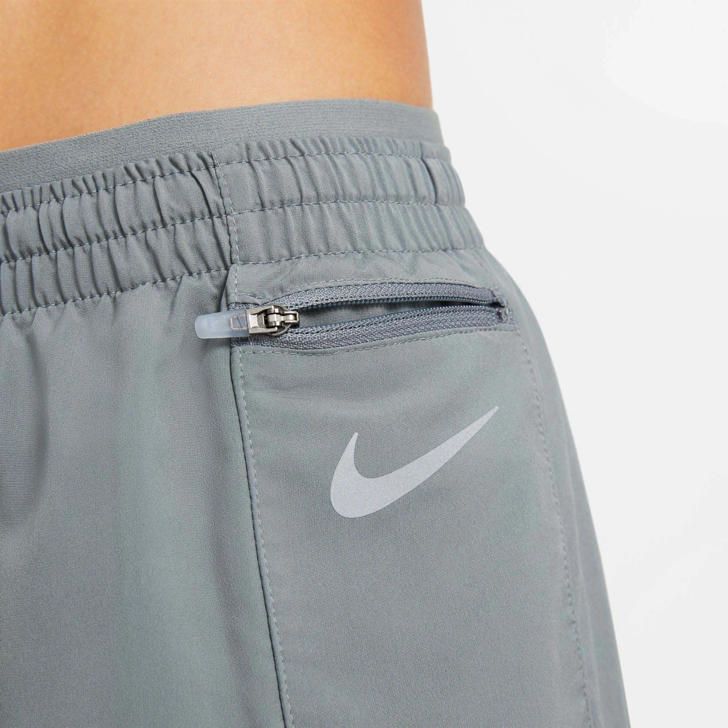 Nike | Women's Tempo Luxe Short 5In 6 Nike | Women's Tempo Luxe Short 5In - Image 4