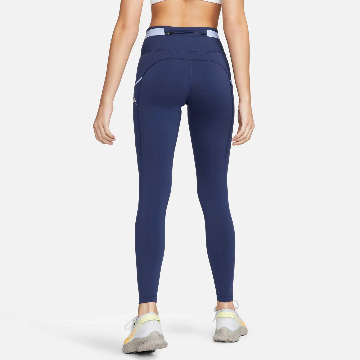 Nike | Women's Epic Luxe Tight Trail 4 Nike | Women's Epic Luxe Tight Trail - Image 2