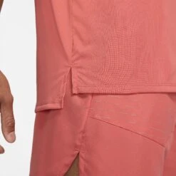 Nike | Men's Dri-Fit Run Division NV Rise 365 SS 16 Nike | Men's Dri-Fit Run Division NV Rise 365 SS -sportswear DD4851814 M nike dfrdnvrise365ss seamdetail