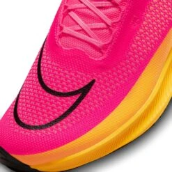 Nike | ZoomX Streakfly Running Shoes - Hyper Pink -sportswear DJ6566 600 U Nike ZoomXStreakfly toe
