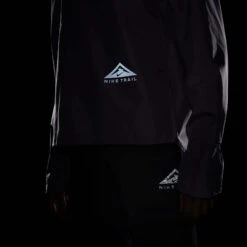 Nike | Women's Jacket GORE-TEX Infinium -sportswear DM7565 501 W Nike JacketGORE TEXInfinium dark