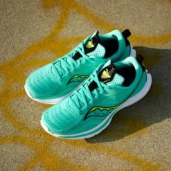 Saucony | Women's Kinvara 13 Running Shoes -sportswear Kinvara13 Female LifestyleImagery2