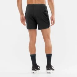 Salomon | Men's Sense Aero 5'' Shorts - Deep Black 12 Salomon | Men's Sense Aero 5'' Shorts - Deep Black -sportswear LC1870000 M Salomon SenseAero5 backonbody