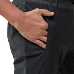 On | Men's Running Pants -sportswear M10600137 M on runningpants sidepocket