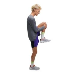 On | Men's Performance-T Long -sportswear M113.00416 M On Performance TLong sidefullbody