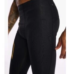 2XU | Men's Light Speed Compression Tight - Black -sportswear MA5305bBLKTUF M 2XU LightSpeedCompressionTight frontonbody