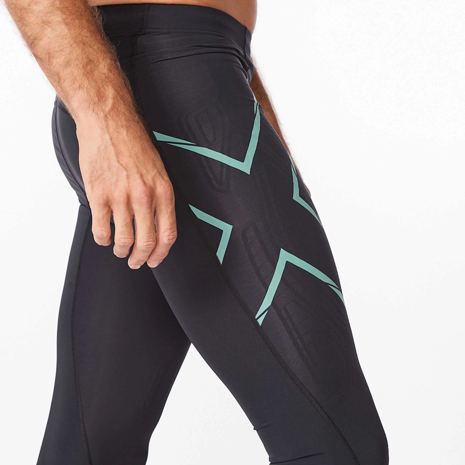 2XU | Men's Light Speed Compression Tights 5 2XU | Men's Light Speed Compression Tights - Image 3