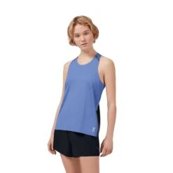 On | Women's Tank-T -sportswear W20800235 F onrunning tankt modelfront
