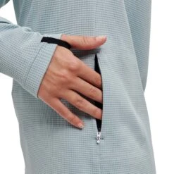 On | Women's Climate Shirt -sportswear W263.00472 W On ClimateShirt sidepocket